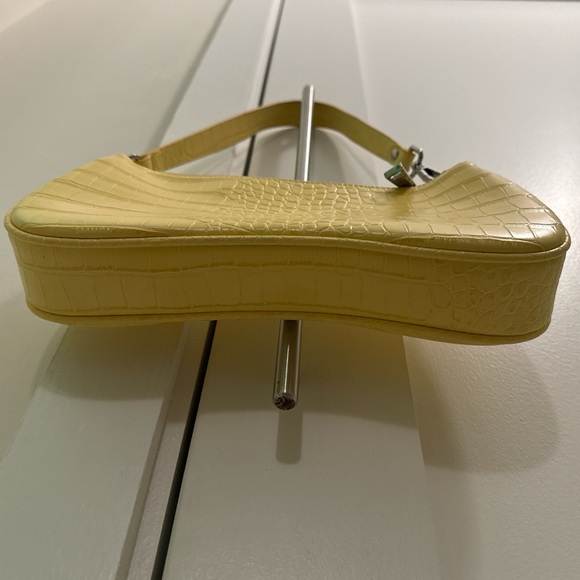 Yellow croc-embossed leather shoulder bag #croc #punk #grunge #butteryellow - Picture 6 of 6
